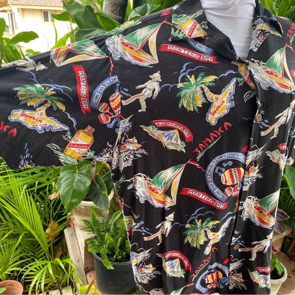 Vintage VTG Reyn Spooner design by Joe Kealoha - Picture 3 of 9